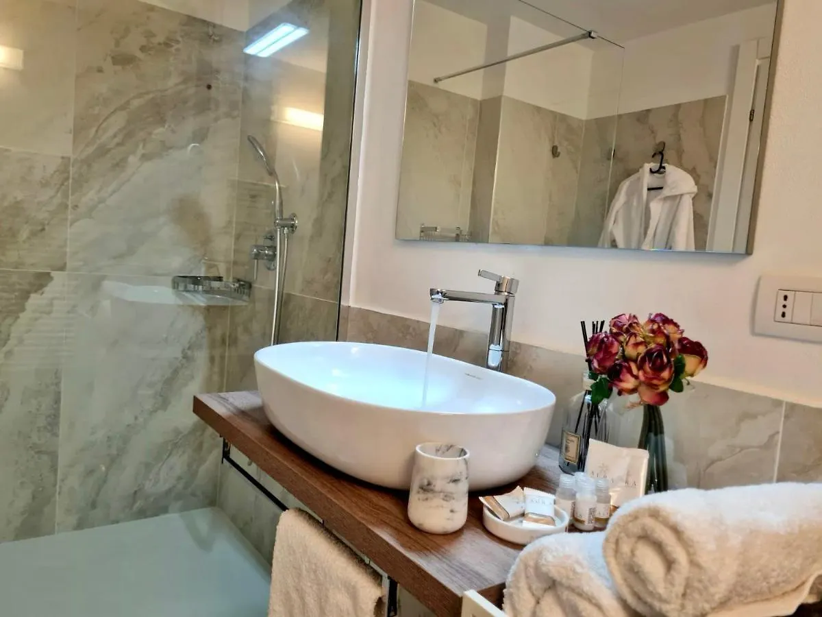 Alma Garda Home Сирмионе