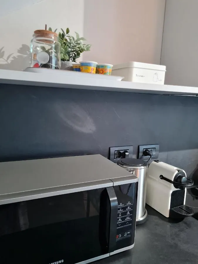 Alma Garda Home Сирмионе 0*,