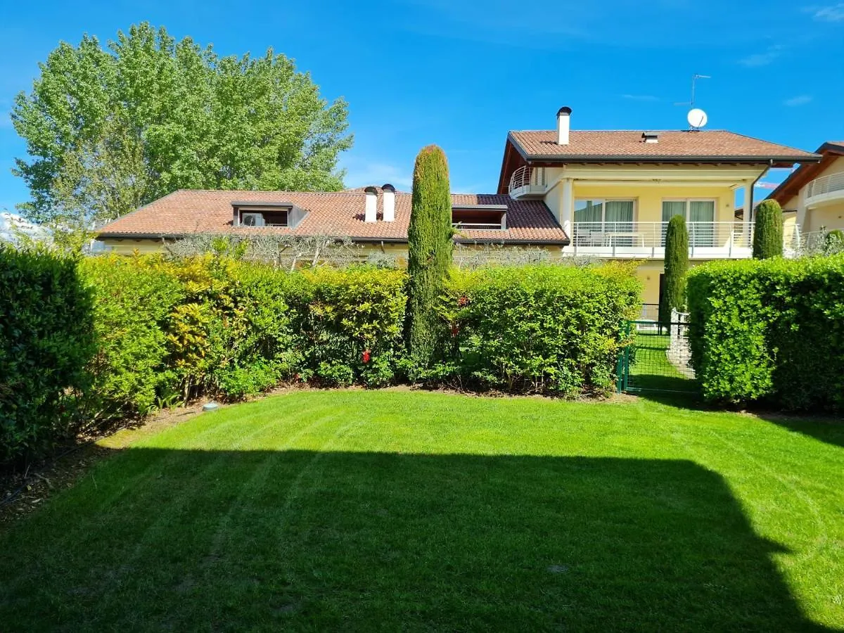 Апартаменты Alma Garda Home Сирмионе