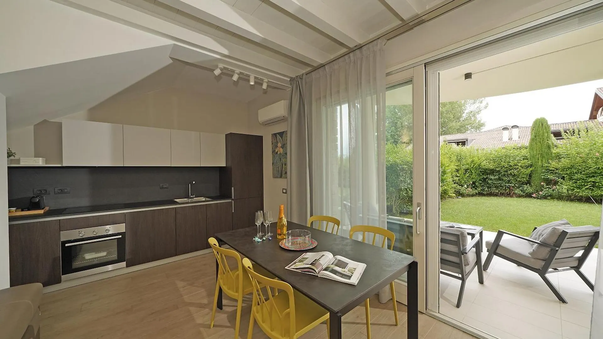 Alma Garda Home Сирмионе 0*,