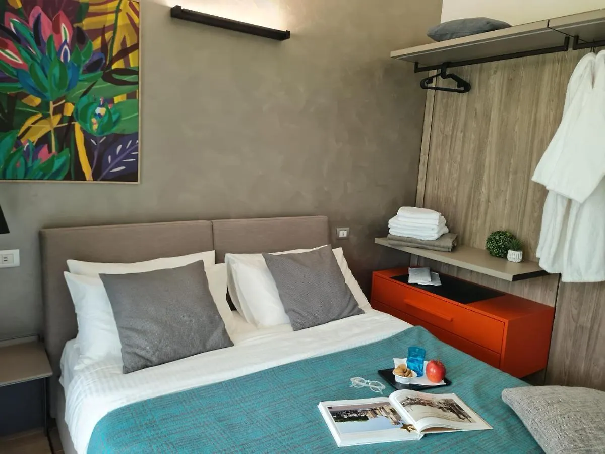 Apartment Alma Garda Home Sirmione Italy